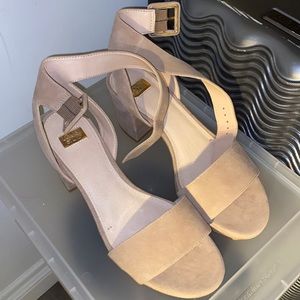 Nude  chunky platform heels
